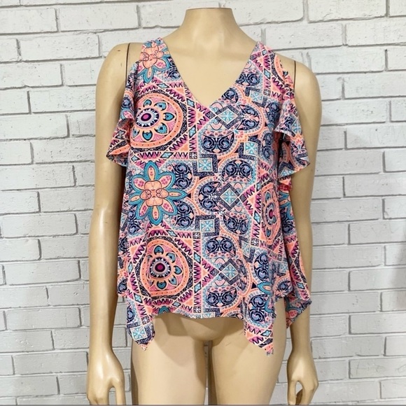 Aqua Women’s Neo Geo Print Top - Picture 2 of 6